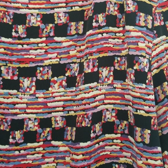 Multi-color Patterned blouse - Picture 3 of 4